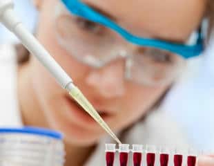 Blood Test Detects Tumor DNA to Guide Advanced Cancer Treatment